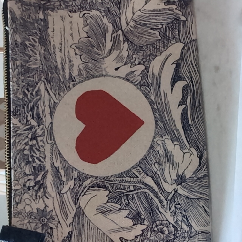 Sezane Inoui Limited Edition Pouch - Picture 4 of 4